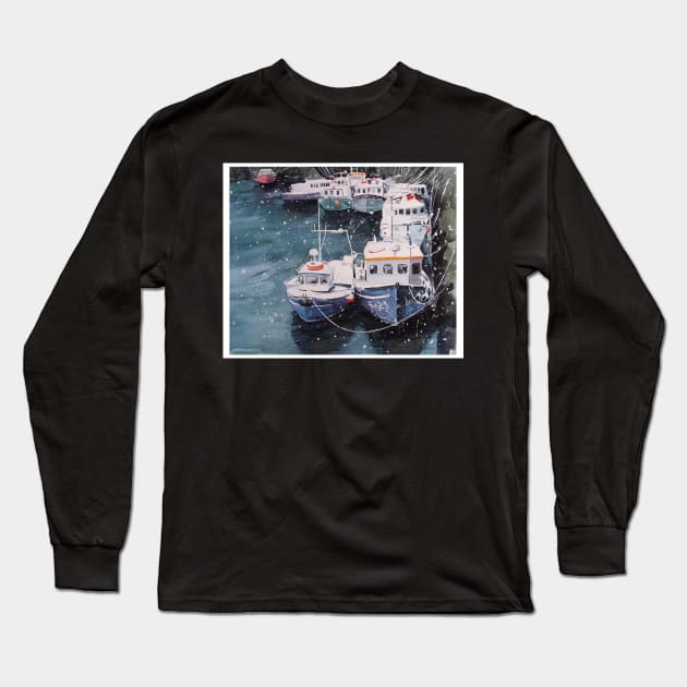 Snow at Pittenweem Harbour Long Sleeve T-Shirt by arlyon